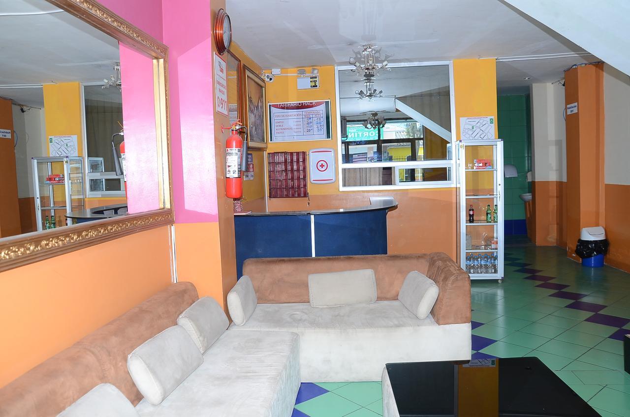 Hotel Real Madrid Riobamba Bagian luar foto
