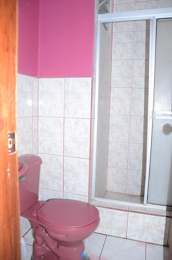 Hotel Real Madrid Riobamba Bagian luar foto