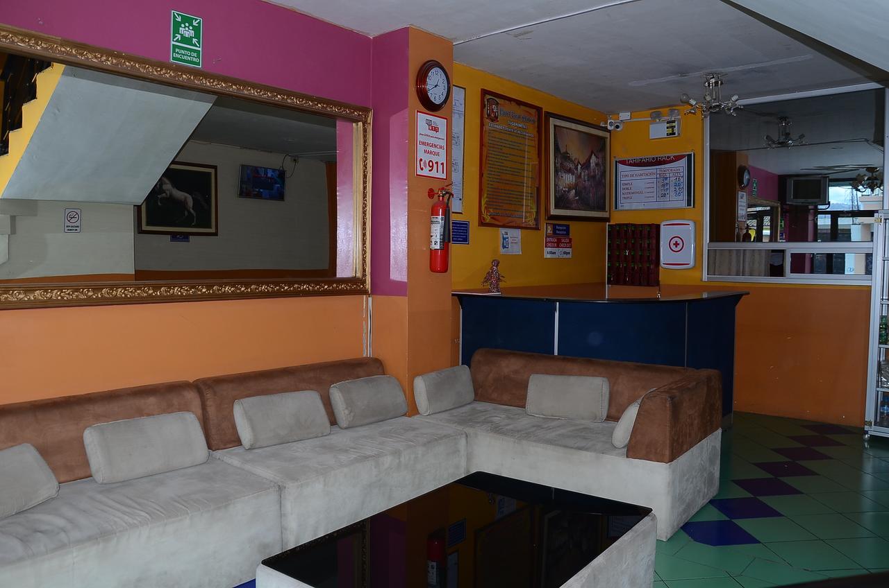 Hotel Real Madrid Riobamba Bagian luar foto