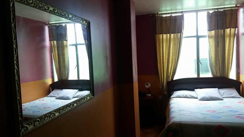 Hotel Real Madrid Riobamba Bagian luar foto