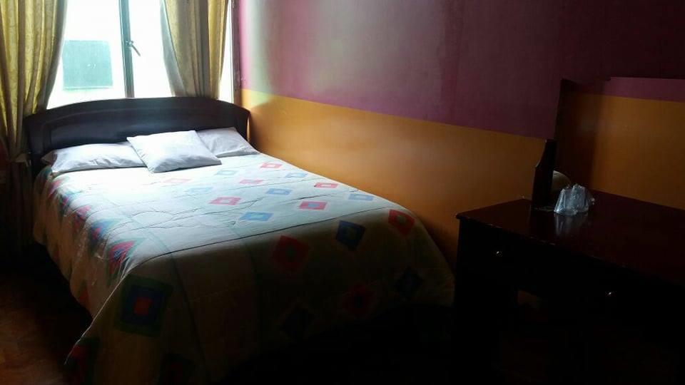 Hotel Real Madrid Riobamba Bagian luar foto
